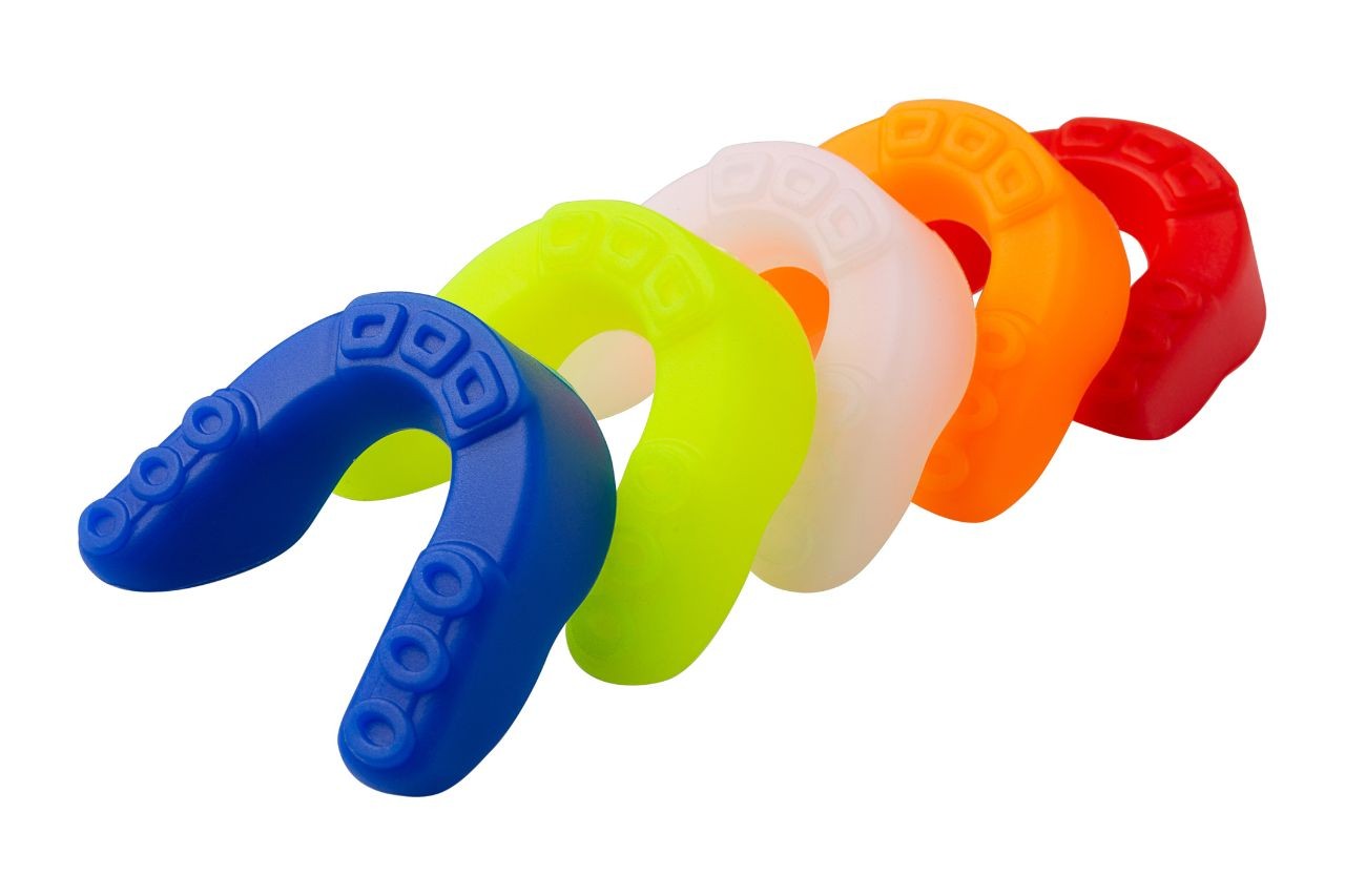 Ochraniacze na zęby i uszy w judo. Kiedy są niezbędne i jak wybrać najlepszy model?